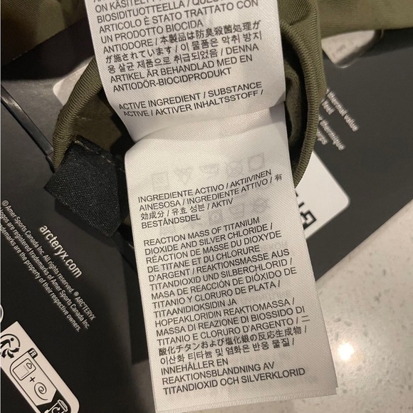 Arc’teryx RHO Glove new SizeM - Picture 9 of 10